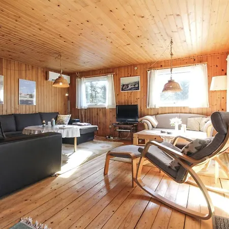 Lis - 300m From The Sea By Interhome
